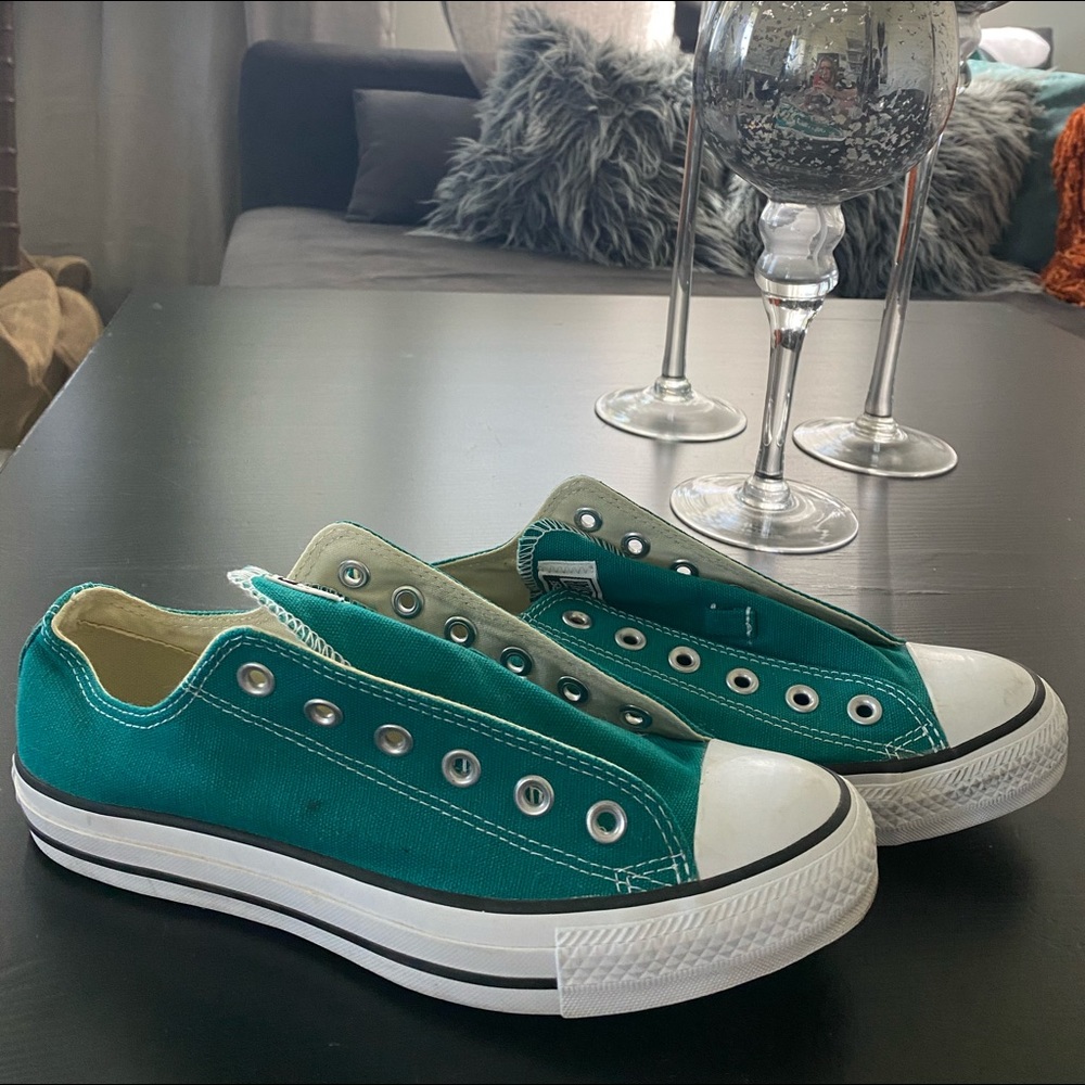 Teal low top converse🤍💚💙